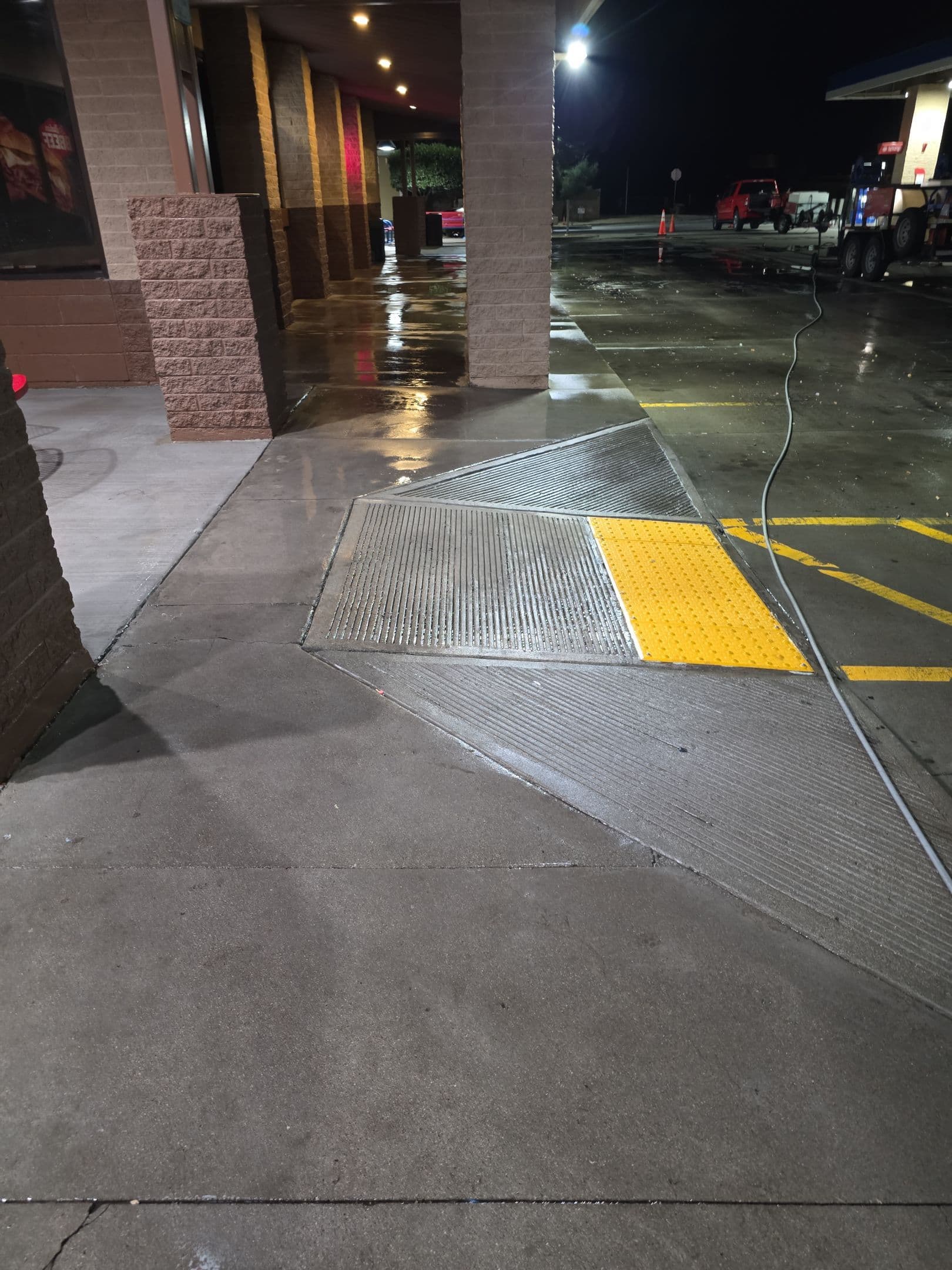 Gallery photos for Nighttime Shine at Wickenburg Gas Station: Image #3