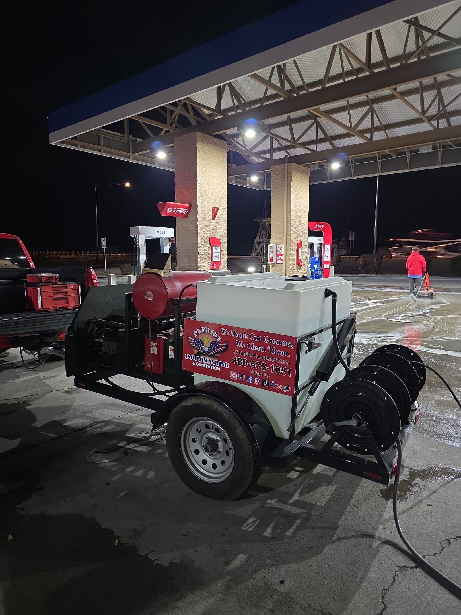 Gallery photos for Nighttime Shine at Wickenburg Gas Station: Image #2