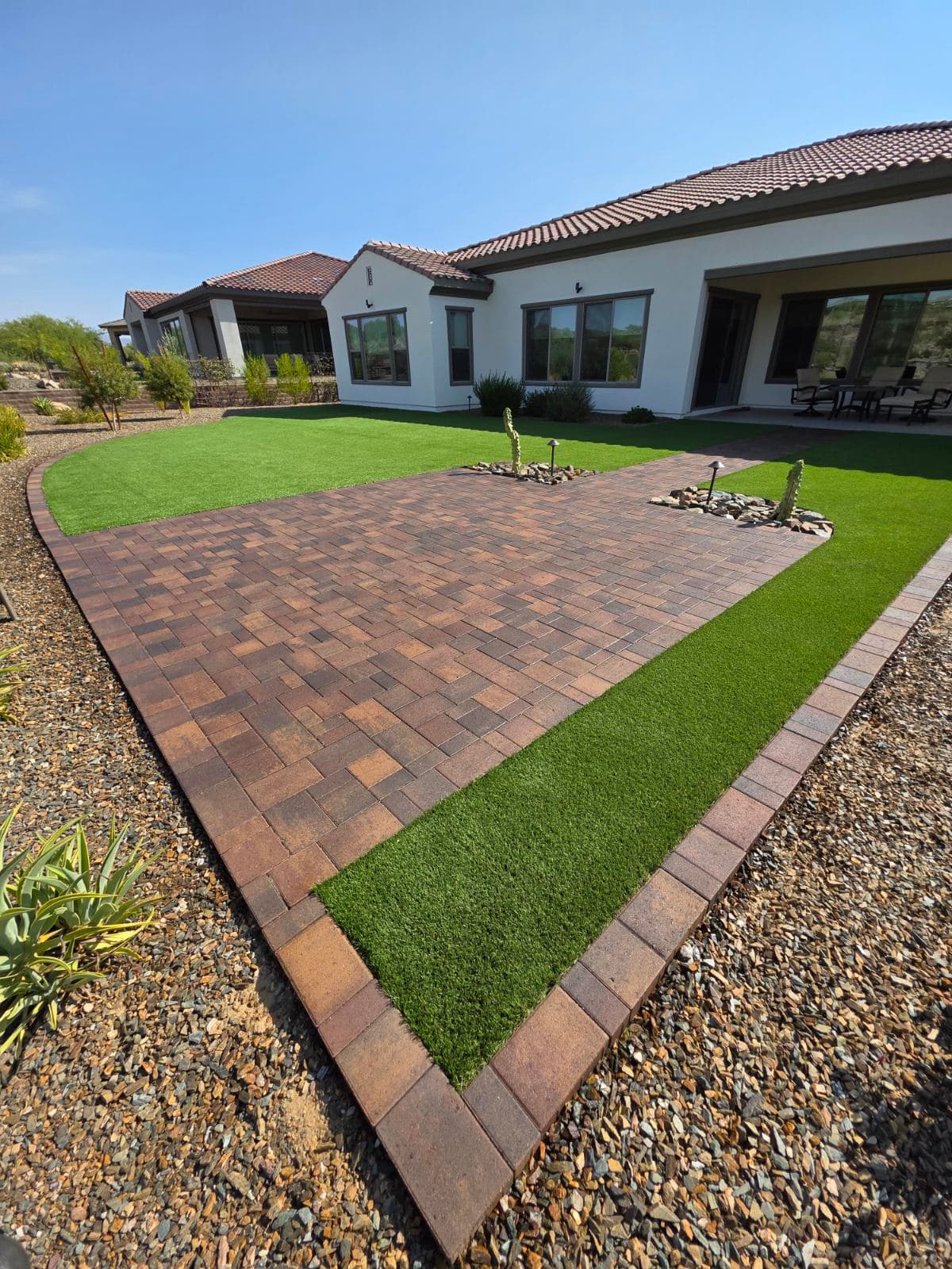 Gallery photos for Stunning Paver Sealing and Cleaning Transformation: Image #1
