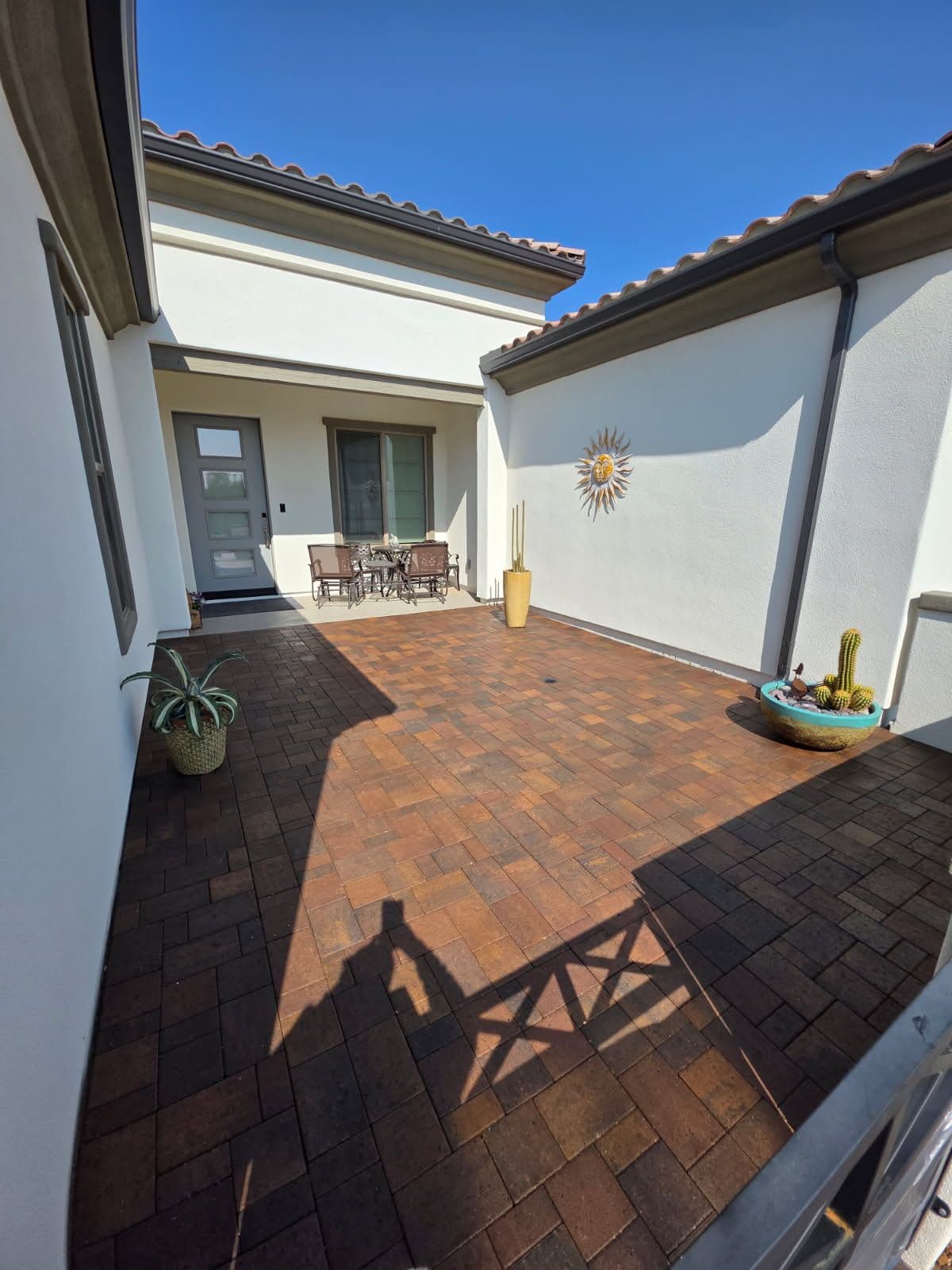 Gallery photos for Stunning Paver Sealing and Cleaning Transformation: Image #2