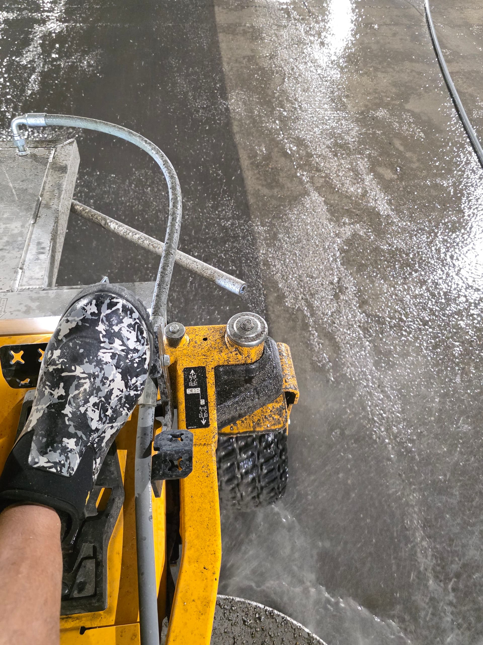 Gallery photos for 7-Story Parking Garage Cleaned Top to Bottom in 4 Days: Image #1